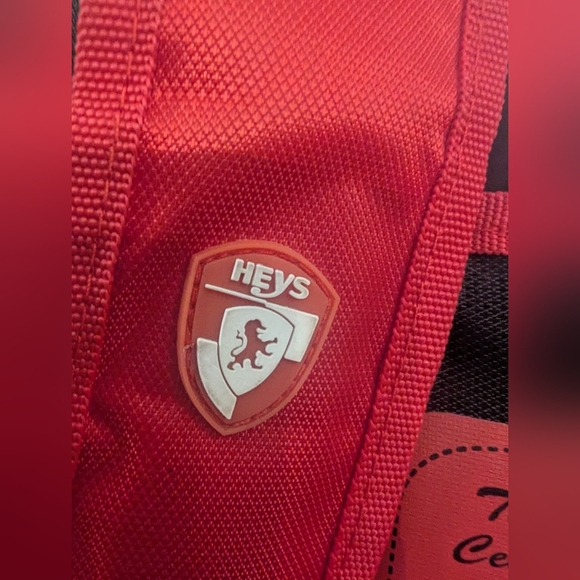 Disney Kids Rolling Back Pack Luggage - Lightning McQueen By Heys - Picture 12 of 17